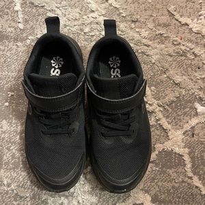 Nike Star Runner 3 Little kids!!